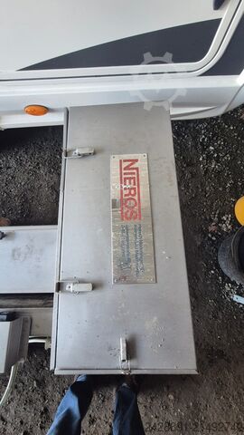 Zweiwellen-Paddelmischer und Hubvorrichtung Risco RS 750