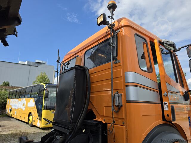 Three-sided tipper truck Mercedes-Benz 1824 AK/ 36 V6 Blatt/Blatt Manual