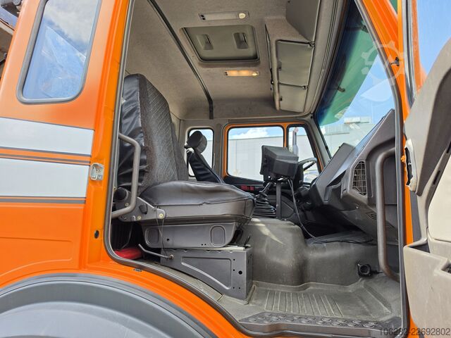 Three-sided tipper truck Mercedes-Benz 1824 AK/ 36 V6 Blatt/Blatt Manual
