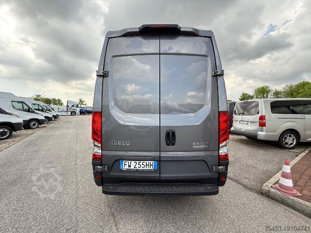 Panel van IVECO DAILY 35S18A8 V