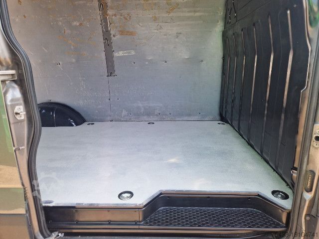 Panel van IVECO DAILY 35S18A8 V
