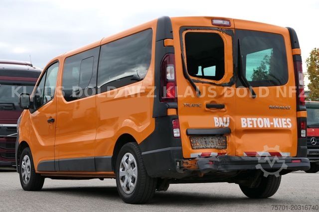 Minibus RENAULT Trafic Combi 9-Sitze Unfallschaden