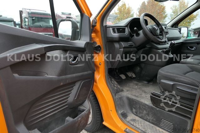 Minibus RENAULT Trafic Combi 9-Sitze Unfallschaden