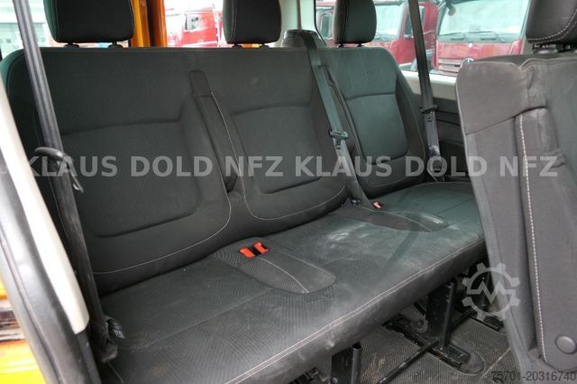 Minibus RENAULT Trafic Combi 9-Sitze Unfallschaden