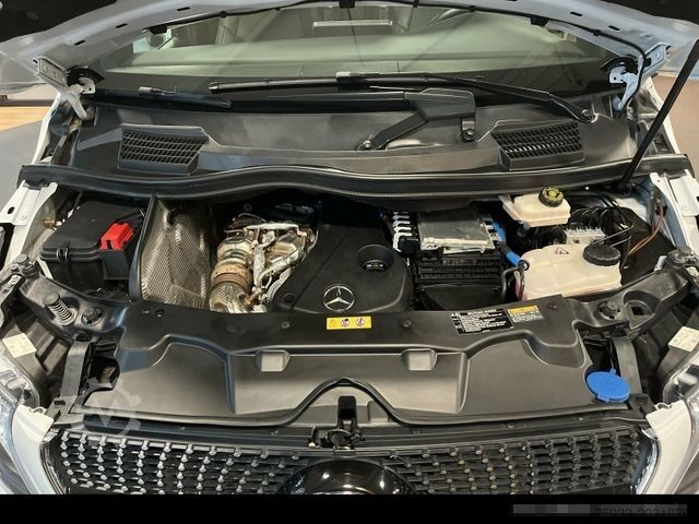 Minibus MERCEDES-BENZ V 300 d AVANTGARDE ED Lang LED+AIRM+PANO+NAV+AMG