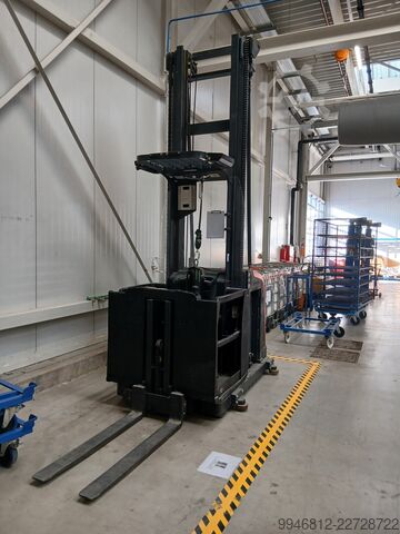 Narrow-aisle forklift Linde SCORPION 635 VARIPOWER