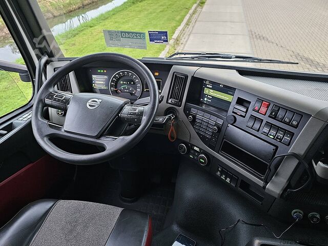 Standard-SZM VOLVO FM 450 GLOBETROTTER ADR
