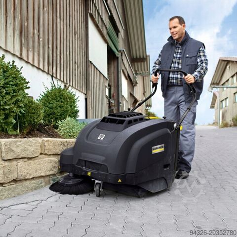 Kärcher KM 75/40 W G NEU! Benzin Kärcher KM 75/40 W G NEW! BENZIN SWEEPER