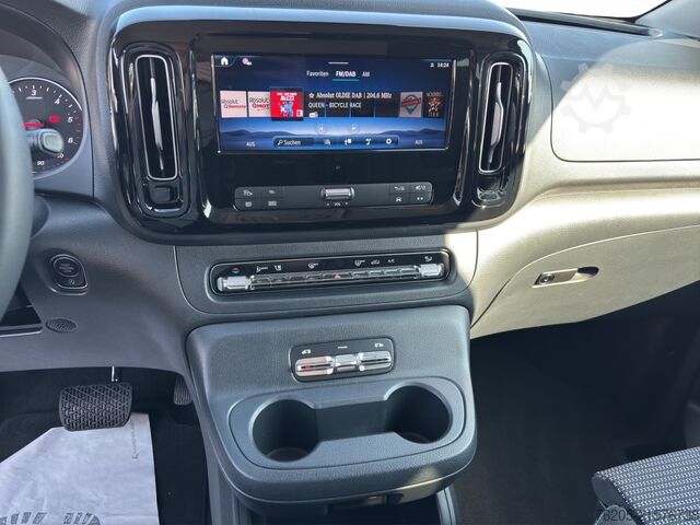 Minibus Mercedes-Benz Vito 114 CDI Tourer PRO Lang ACC AHK AUT Kam. LM