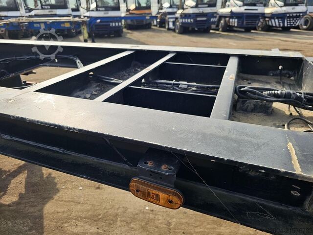 Transport von Containern FLIEGL SDS 350| LOWLOADER 20 FOOT CONTAINER CHASSIS | ...