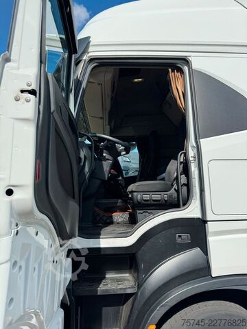 Standard SZM IVECO S-WAY 480 * RETARDER * VOLLVERKLEIDUNG *
