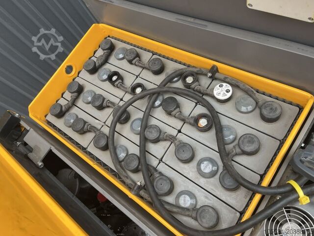 Medium Lift Order Picker Jungheinrich EKS110