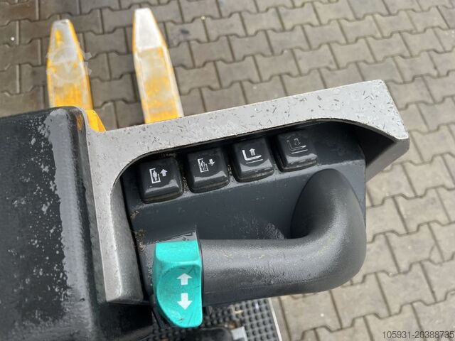 Medium Lift Order Picker Jungheinrich EKS110