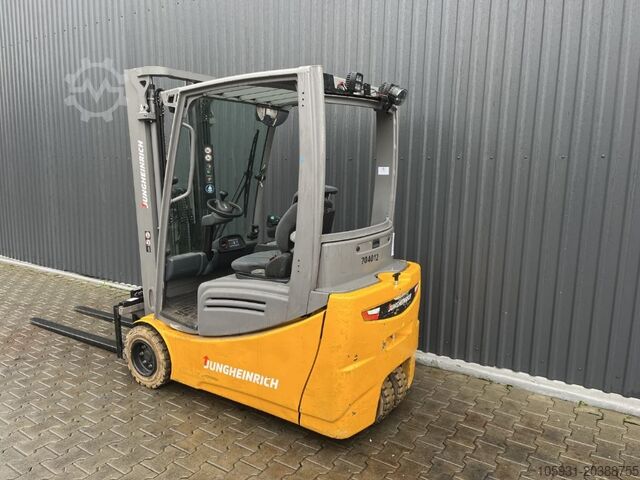Elektro 3 Rad-Stapler Jungheinrich EFG220