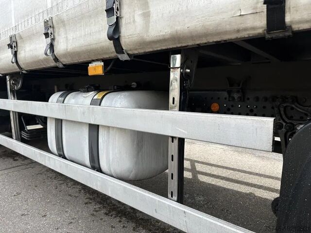 Tarpaulin Mercedes-Benz Antos 1827 L Pr/Plane Rungentaschen E6