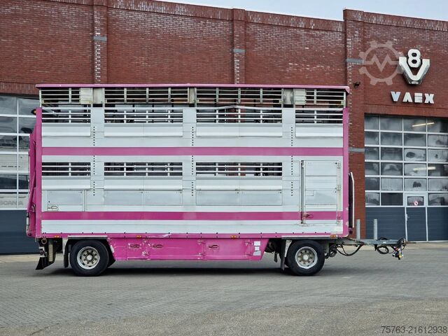 Viehtransport Pezzaioli 2 deck livestock - Lifting floor - Lifting roof...