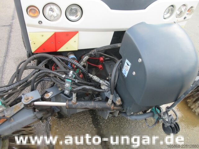 Kehrmaschine Hako CityMaster CM 2000 Bj. 2015 2-Besen-Syst