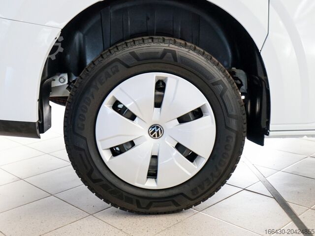 Panel van VW Transporter Kastenwagen mit L-Trennwand AHK