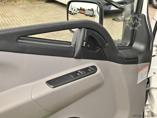 Transporter mit Kipper Mitsubishi Fuso Canter