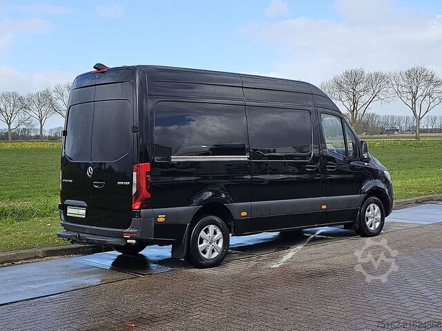 High-roof van MERCEDES-BENZ SPRINTER 319 L2H2 V6 LED Automaat