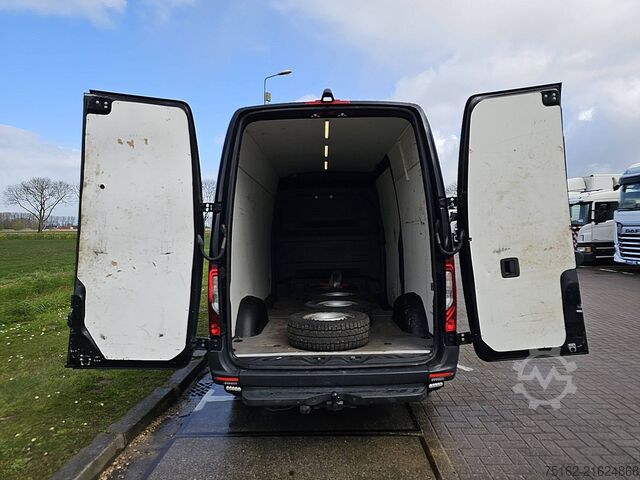 High-roof van MERCEDES-BENZ SPRINTER 319 L2H2 V6 LED Automaat