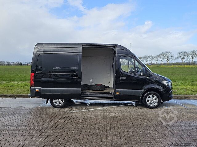 High-roof van MERCEDES-BENZ SPRINTER 319 L2H2 V6 LED Automaat