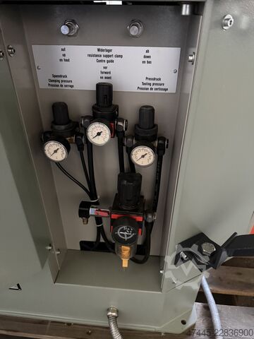 Eckverbindungspresse Elumatec EP 124