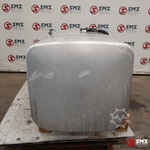 Kraftstofftank Scania Occ brandstoftank 700L + brandstofniveausensor Sca