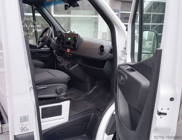 Truck aerial platform France Elevateur Topy 10.2