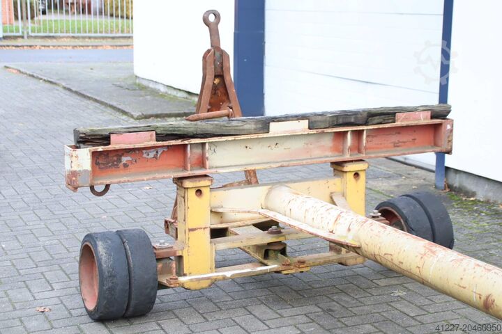 Heavy-duty transport vehicle 11 tons unbekannt Trägerabstand 5860 mm  Höhe 850 bis 1255 mm