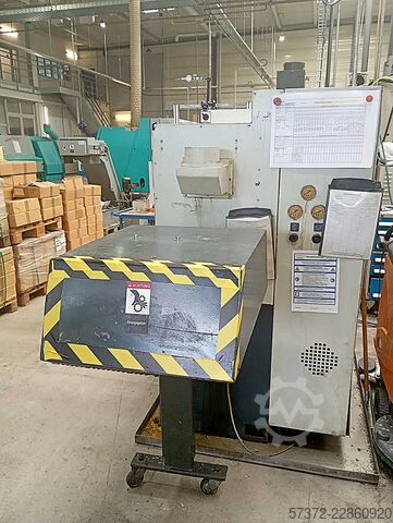 CNC Lathe SPINNER TC32-MC