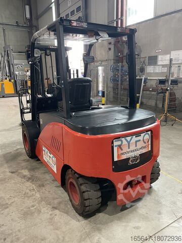Forklift 5t lithium-ion truck EP Elektro CPD50F8