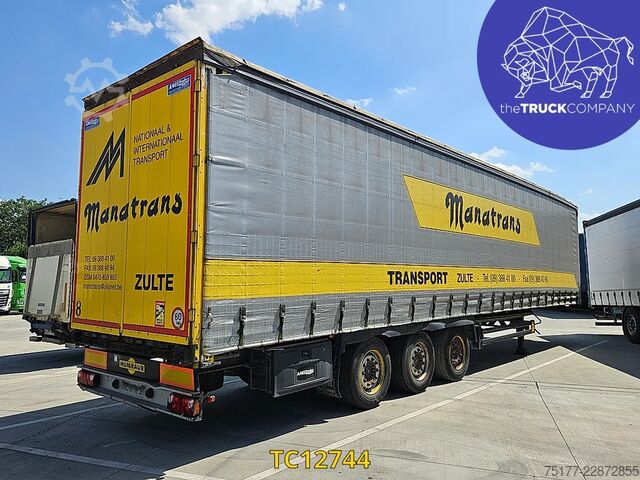 Sliding tarpaulins Humbaur 