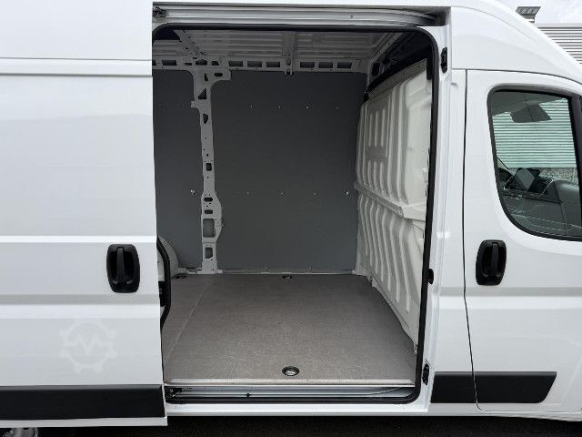 Panel van Fiat Ducato MY25 LED / NAVI / RFK