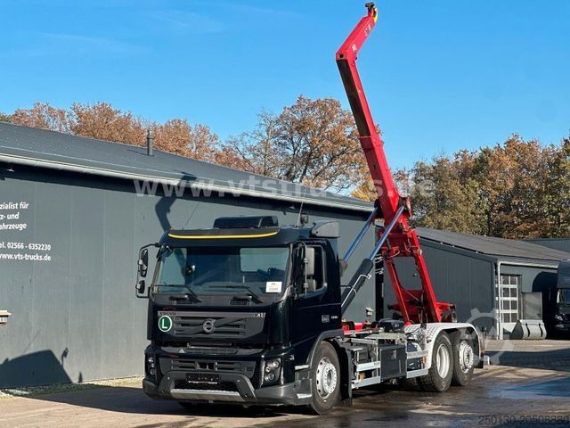 Abrollkipper VOLVO FMX 330 6x2 HIAB Lift/Lenk,34.176Km TOP Zustand