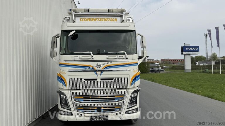 Timber transporter Volvo FH16