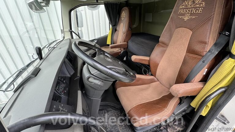 Timber transporter Volvo FH16