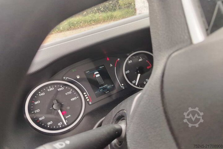 Three-way tipper van Iveco DAILY 35C14 2.3 RIBALTABILE TRILATERALE