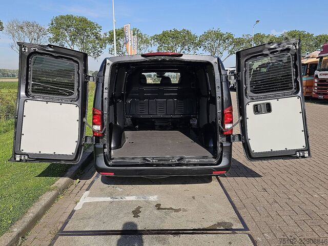 Hochdachkombi MERCEDES-BENZ EVITO L2 Bumpers-Kleur 66kWh 280KM WLTP Airco A...