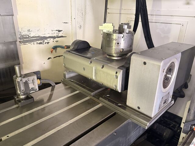 Vertical Machining Center with 4th/5th Mazak VCN 530C