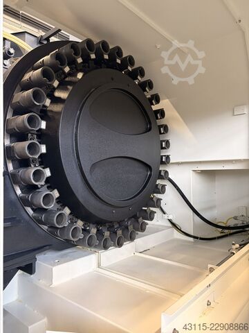 Vertical Machining Center with 4th/5th Mazak VCN 530C