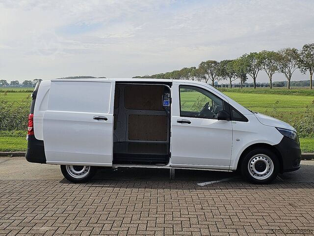 High-roof van MERCEDES-BENZ VITO 110 L2 Carplay Euro6 AC!