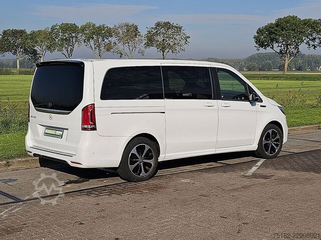 Passenger transportation MERCEDES-BENZ EQV 300 L2 7-Persoons 365km WLTP Navi 360Camera...