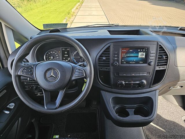 High-roof van MERCEDES-BENZ EVITO L3 XL 66kWh 280KM WLTP Carplay CruiseCont...
