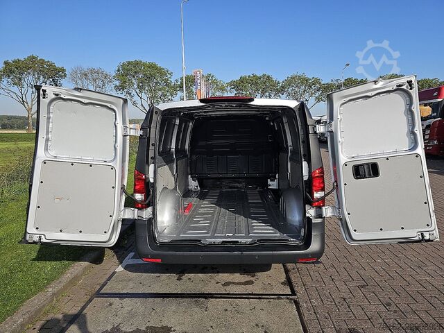 High-roof van MERCEDES-BENZ EVITO L3 XL 66kWh 280KM WLTP Carplay CruiseCont...