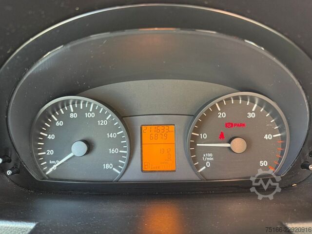 Transporter mit Koffer MERCEDES-BENZ SPRINTER 519 CDI Kühlkoffer 3,5 m LBW*THERMO