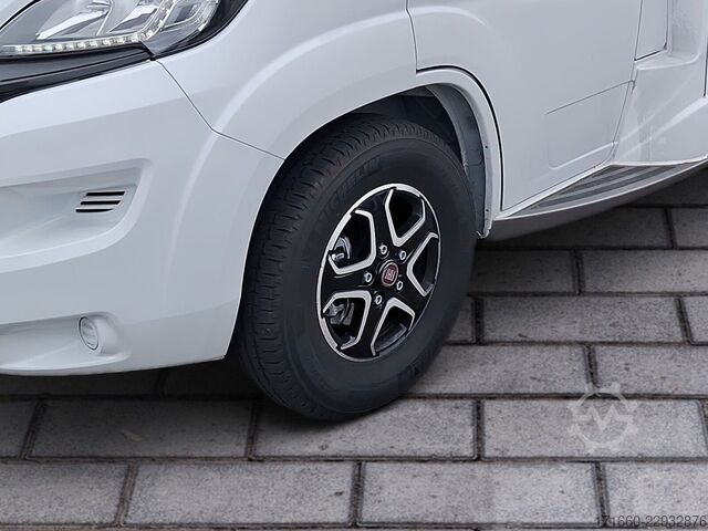 Teilintegriertes Wohnmobil BÜRSTNER Lyseo TD 736 Tageszulassung! 22.680 Euro sparen!