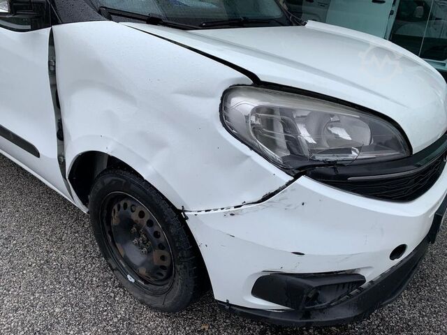 Kleintransporter FIAT Doblo Cargo Maxi L2 - Autocarro 5 posti -