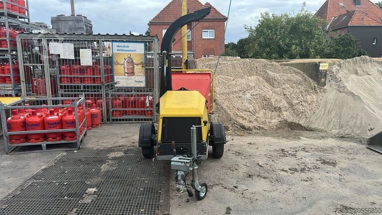 Shredder Dücker HM 160 Wood Chipper
