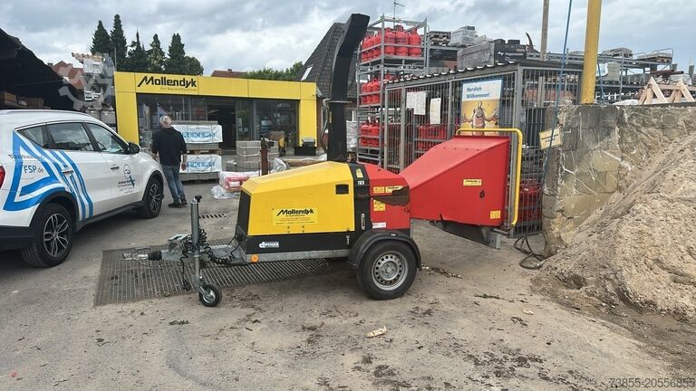 Shredder Dücker HM 160 Wood Chipper